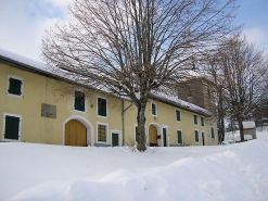 Vue de trois quarts de la face latérale. © Région Bourgogne-Franche-Comté, Inventaire du patrimoine