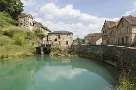 Source de la Baignotte et salle des machines. © Région Bourgogne-Franche-Comté, Inventaire du patrimoine