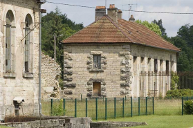 Logement (ancienne orangerie) vu de trois quarts gauche. © Région Bourgogne-Franche-Comté, Inventaire du patrimoine