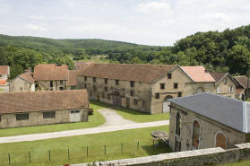 Vue d'ensemble depuis le sud-ouest. © Région Bourgogne-Franche-Comté, Inventaire du patrimoine
