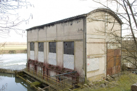 La centrale hydroélectrique vue depuis le nord. © Région Bourgogne-Franche-Comté, Inventaire du patrimoine