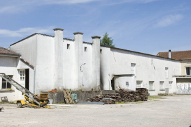 Salle de distillation moderne. © Région Bourgogne-Franche-Comté, Inventaire du patrimoine