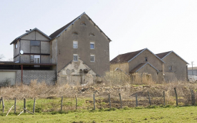 Vue d'ensemble depuis le sud-ouest. © Région Bourgogne-Franche-Comté, Inventaire du patrimoine