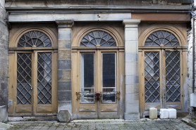 Détail du rez-de-chaussée de l'aile droite. © Région Bourgogne-Franche-Comté, Inventaire du Patrimoine