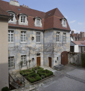 Aile sur cour, de trois quarts gauche. © Région Bourgogne-Franche-Comté, Inventaire du Patrimoine