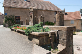 Fontaine © Région Bourgogne-Franche-Comté, Inventaire du patrimoine