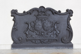 Intérieur, cuisine : détail de la plaque de cheminée. © Région Bourgogne-Franche-Comté, Inventaire du Patrimoine