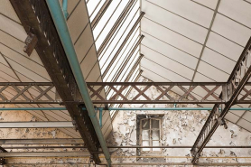 Atelier de fabrication. Partie supérieure des pignons des sheds. © Région Bourgogne-Franche-Comté, Inventaire du patrimoine