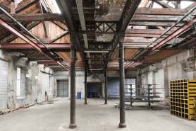 Ossature mixte : colonne en fonte, poutrelles métalliques et charpente en bois. © Région Bourgogne-Franche-Comté, Inventaire du patrimoine