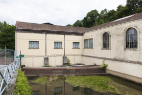 Bâtiment d'eau vu depuis l'amont. © Région Bourgogne-Franche-Comté, Inventaire du patrimoine