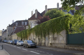 Clôture du jardin : de trois quarts droit. © Région Bourgogne-Franche-Comté, Inventaire du Patrimoine