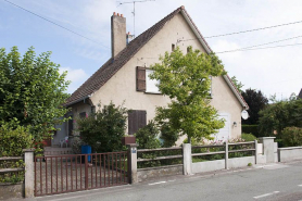 Maison à étage en surcroît. © Région Bourgogne-Franche-Comté, Inventaire du patrimoine