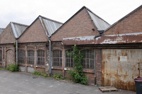 Partie sud du site. Pignons des ateliers de fabrication. © Région Bourgogne-Franche-Comté, Inventaire du patrimoine