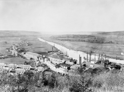 Vue plongeante depuis le nord-est. Partie amont de l'usine. © Région Bourgogne-Franche-Comté, Inventaire du patrimoine