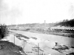 Vue d'ensemble de la partie amont de l'usine. © Région Bourgogne-Franche-Comté, Inventaire du patrimoine