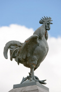 Coq au sommet de l'obélisque. © Région Bourgogne-Franche-Comté, Inventaire du patrimoine