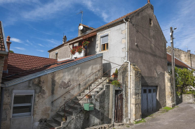 Vue générale depuis la rue des Ruaux. © Région Bourgogne-Franche-Comté, Inventaire du patrimoine