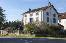 Vue générale de trois quarts. © Région Bourgogne-Franche-Comté, Inventaire du patrimoine