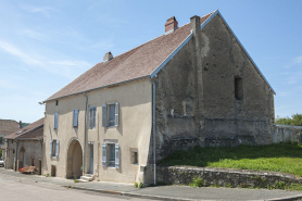 Vue générale de trois quart droite (rue du Général Rebillot et rue Catinat). © Région Bourgogne-Franche-Comté, Inventaire du patrimoine