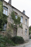 Façade postérieure de trois quarts droit. © Région Bourgogne-Franche-Comté, Inventaire du patrimoine