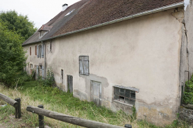 Façade postérieure des parties agricoles et de la maison. © Région Bourgogne-Franche-Comté, Inventaire du patrimoine