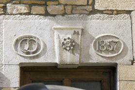Maison, façade antérieure : linteau daté. © Région Bourgogne-Franche-Comté, Inventaire du patrimoine