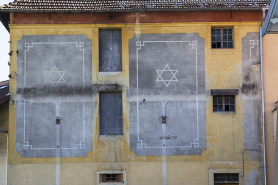 Entrepôt industriel, extrémité orientale : décor avec l'étoile de David. © Région Bourgogne-Franche-Comté, Inventaire du patrimoine