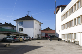 Maison au n° 3 rue Emile Cattin : façade côté usine. © Région Bourgogne-Franche-Comté, Inventaire du patrimoine