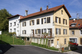 Façades postérieure et latérale gauche. © Région Bourgogne-Franche-Comté, Inventaire du patrimoine