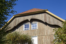Ferme, façade latérale gauche : lambrichure et rang-pendu. © Région Bourgogne-Franche-Comté, Inventaire du patrimoine