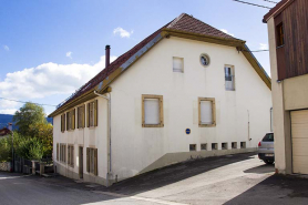 Ferme vue de l'ouest : façades antérieure et latérale droite. © Région Bourgogne-Franche-Comté, Inventaire du patrimoine