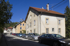 Vue d'ensemble, depuis l'est (façades antérieure et latérale droite). © Région Bourgogne-Franche-Comté, Inventaire du patrimoine