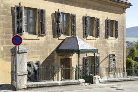 Maison : façade antérieure, de trois quarts gauche. © Région Bourgogne-Franche-Comté, Inventaire du patrimoine