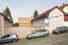 Maison et bâtiment sur cour, vus de côté. © Région Bourgogne-Franche-Comté, Inventaire du patrimoine