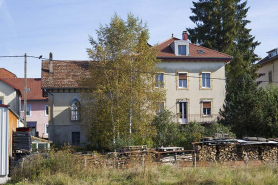 Façade postérieure et habitation. © Région Bourgogne-Franche-Comté, Inventaire du patrimoine