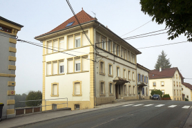 Vue d'ensemble depuis l'est (façade antérieure). © Région Bourgogne-Franche-Comté, Inventaire du patrimoine
