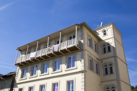 Usine, façade antérieure : étages et balcon. © Région Bourgogne-Franche-Comté, Inventaire du patrimoine