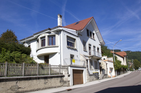Façades antérieure et latérale gauche. © Région Bourgogne-Franche-Comté, Inventaire du patrimoine