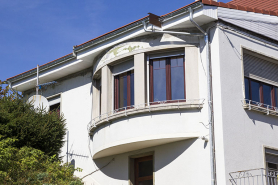 Façade latérale gauche : le bow-window. © Région Bourgogne-Franche-Comté, Inventaire du patrimoine