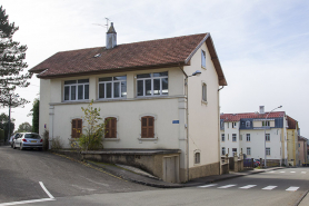 Façades postérieure et latérale gauche. © Région Bourgogne-Franche-Comté, Inventaire du patrimoine