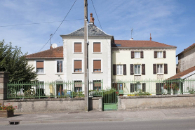 Vue d'ensemble depuis la rue. © Région Bourgogne-Franche-Comté, Inventaire du patrimoine