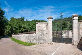 Vue du portail d'entrée © Région Bourgogne-Franche-Comté, Inventaire du patrimoine