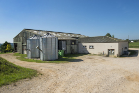 Façade est du bâtiment de production laitière. © Région Bourgogne-Franche-Comté, Inventaire du patrimoine