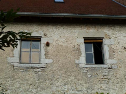 Détail des baies de l'étage de la façade sud © Région Bourgogne-Franche-Comté, Inventaire du patrimoine