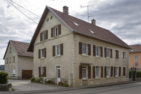 Maison au n° 45 : façades antérieure et latérale gauche. © Région Bourgogne-Franche-Comté, Inventaire du patrimoine
