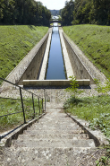 Le canal de navigation, partie aval. © Région Bourgogne-Franche-Comté, Inventaire du patrimoine