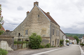 Vue générale de trois quarts gauche. © Région Bourgogne-Franche-Comté, Inventaire du patrimoine