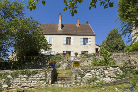 Le logis et le jardin en terrasse côté Saône. © Région Bourgogne-Franche-Comté, Inventaire du patrimoine