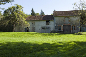 Les communs. © Région Bourgogne-Franche-Comté, Inventaire du patrimoine