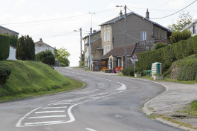 Vue générale de la Grande rue. © Région Bourgogne-Franche-Comté, Inventaire du patrimoine